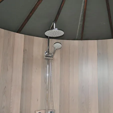 Goldfinch Yurt * אסקריג
