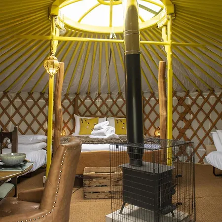 بيت للعطل Goldfinch Yurt *